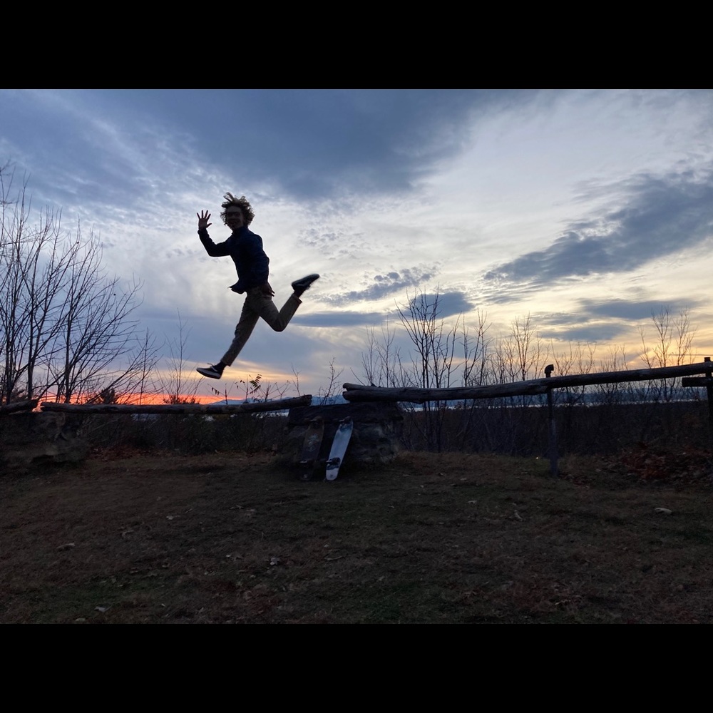 Hey!!! Want to clean out my closet so please offer